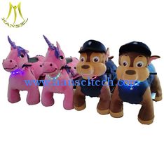 China Hansel plush electric kid riding horse moving ride on animals in shopping mall supplier